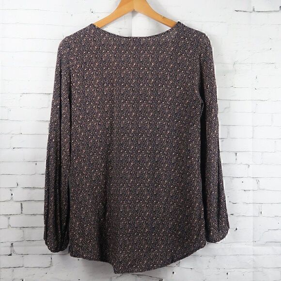 DAYTRIP BLACK DIAMOND DESIGN LONG SLEEVE V NECK STRAPPY FRONT BLOUSE SIZE SMALL - Picture 10 of 10